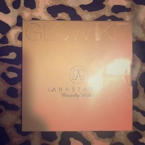Anastasia Beverly Hills Glow Kit Sun Dipped